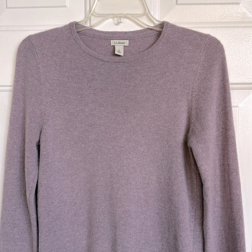 *LIKE NEW* Women's L.L. Bean 100% Cashmere Heather Purple Sweater - Size S - Picture 2 of 8